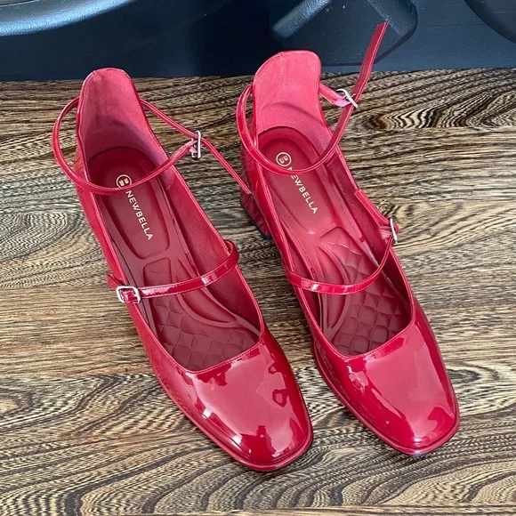 Red Mary Jane Block Heels - Picture 2 of 5